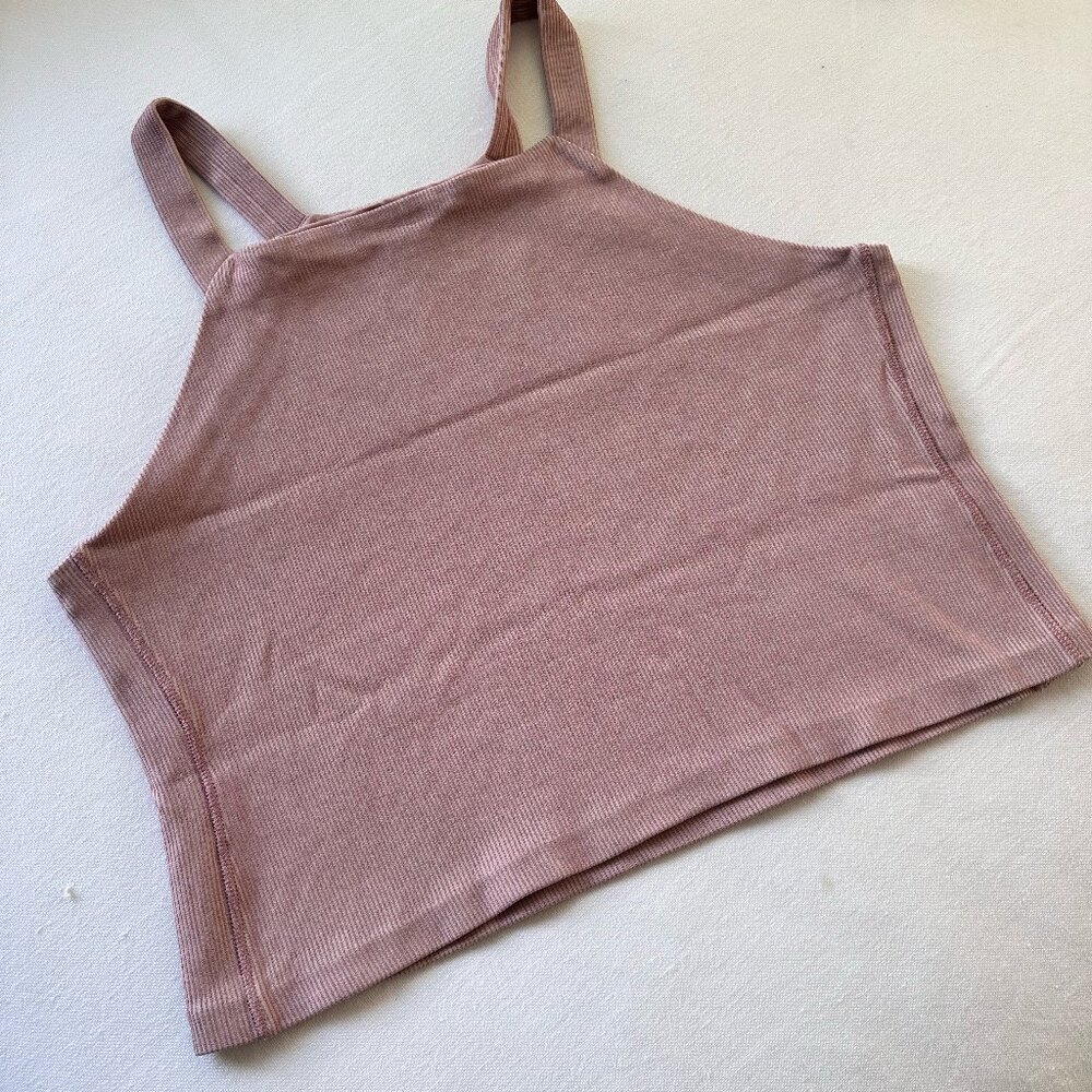 Versatile Chic: Club Monaco Top in Rosé
